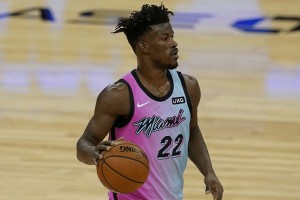 体育娱乐-广州队今晚比赛直播视频