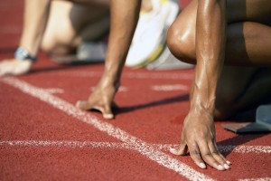 半岛体育更新-库里回归赛场，连败首场状态亮眼，C9观众沸腾！